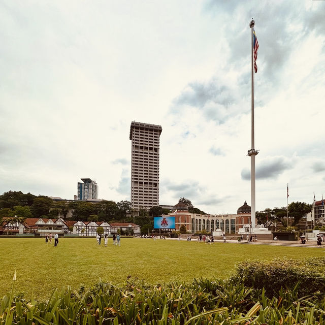 Dataran Merdeka After Dark: A Cool Summer Night Under the Stars