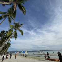 Sun+sky+water+sand=Happiness in Boracay