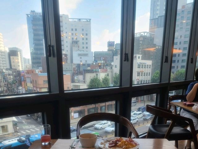 페어필드 바이 메리어트 서울 호캉스 패밀리룸(커넥팅룸) 파크뷰(와이드기찻길뷰)