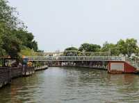 🌊 Malacca River Walk – Two Worlds in One Stroll 