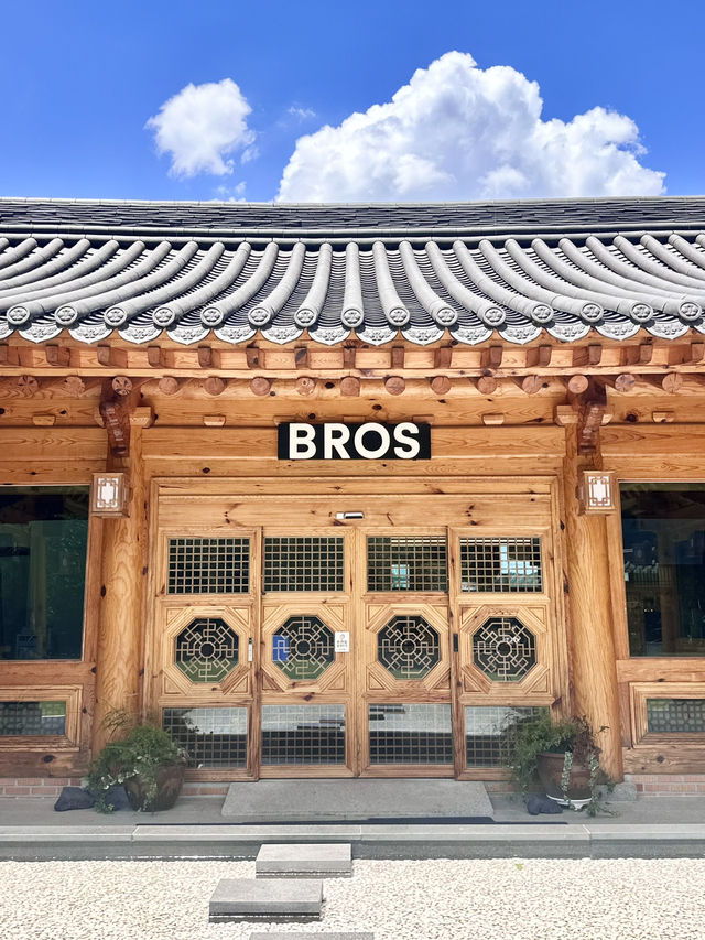 🇰🇷넓고 맛있는 경주 한옥카페 BROS