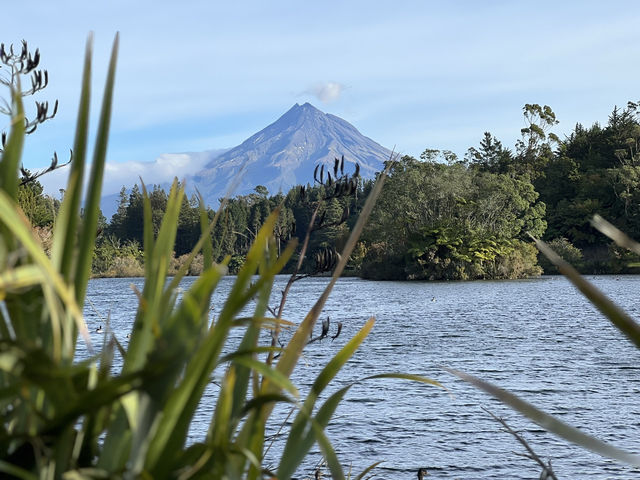 🌄 Lake Mangamahoe｜Taranaki火山腳下的鏡面湖泊 