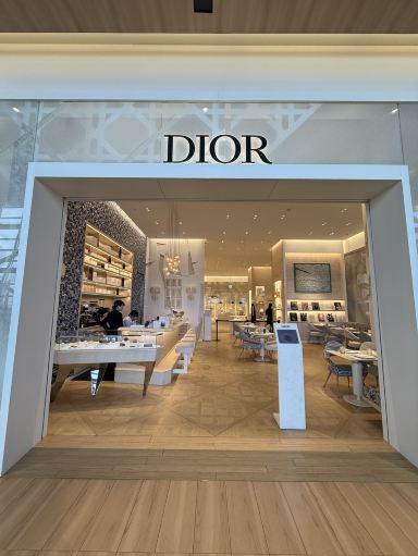 KIX関空にDIOR cafe🩷可愛い🩷 | Trip.com 田尻町
