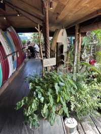 울루와뚜에서 서핑 후 쉬고 싶어서 들른 Drifter Cafe🏄‍♀️