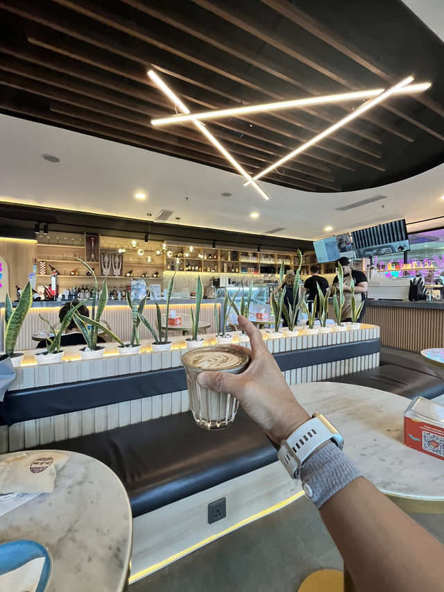 Kafi:n Café at Bali Airport — A Warm Welcome in a Cup
