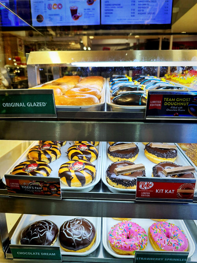Glaze of Glory – Pre-Flight Bliss at Krispy Kreme KLIA Terminal 2