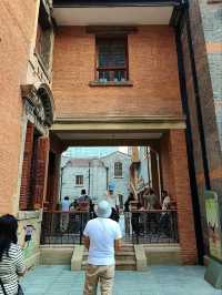 “Timeless Facades: West Nanjing’s Modern Heritage Walk”