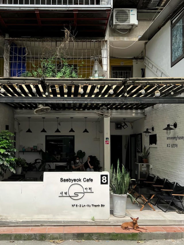 Saebyeok Cafe
