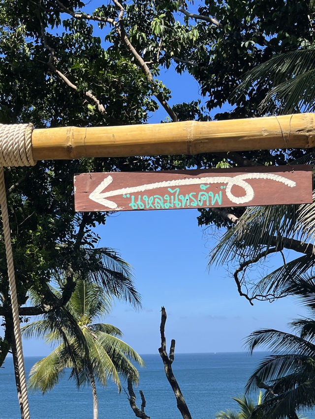 ☕ ☕ Cliffside Oasis: Laem Sai Cup Cafe Above Kata Bay