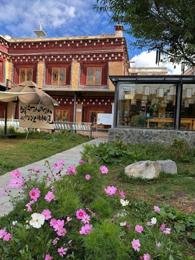 Discovering Letong Ancient Town and Qianhu Tibetan Village Discovering Letong Ancient Town and Qianhu Tibetan Village