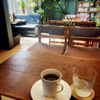 예쁜 고양이가 상주하는 재즈 가득한 쿠시로의 카페, Jazz & Cafe Cat!!