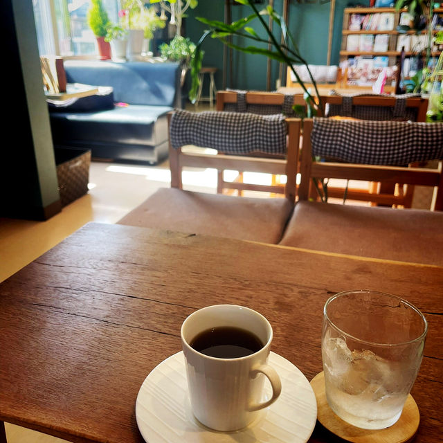 예쁜 고양이가 상주하는 재즈 가득한 쿠시로의 카페, Jazz & Cafe Cat!!