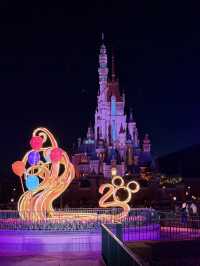 Reliving Childhood Dreams at Hong Kong Disneyland 🌟