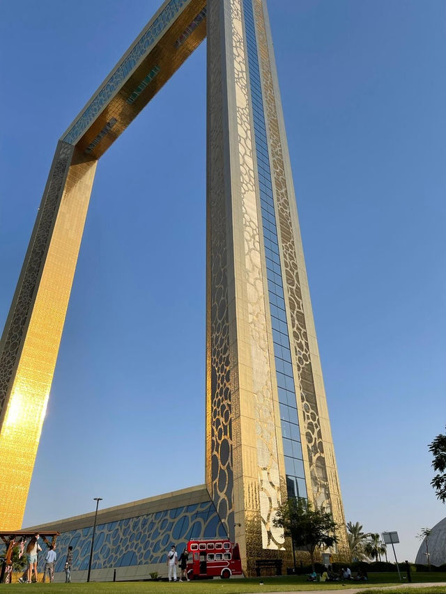 The Dubai Frame: A Window to the Past and Future