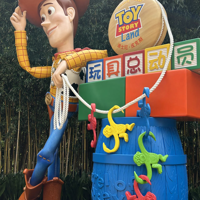 上海ディズニーランドで手軽に海外パークを体験！