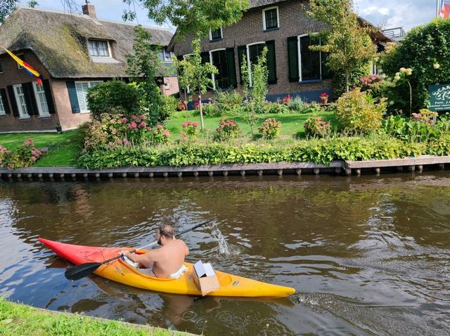 The Tranquil Life in Giethoorn