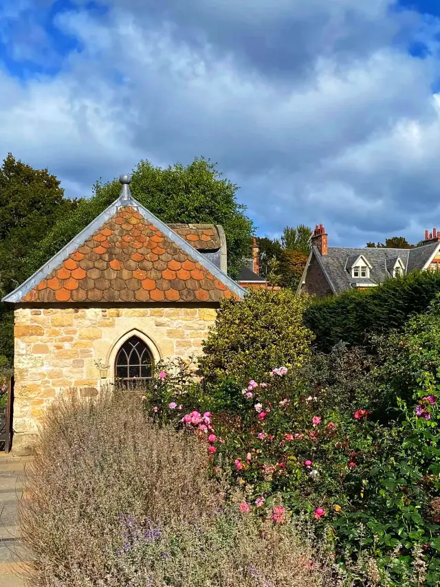 🌿 Explore the Royal Botanic Garden Edinburgh 🌸 