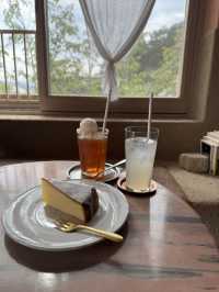 【尾道】坂の上にある緑に囲まれたオシャレなカフェ✨️