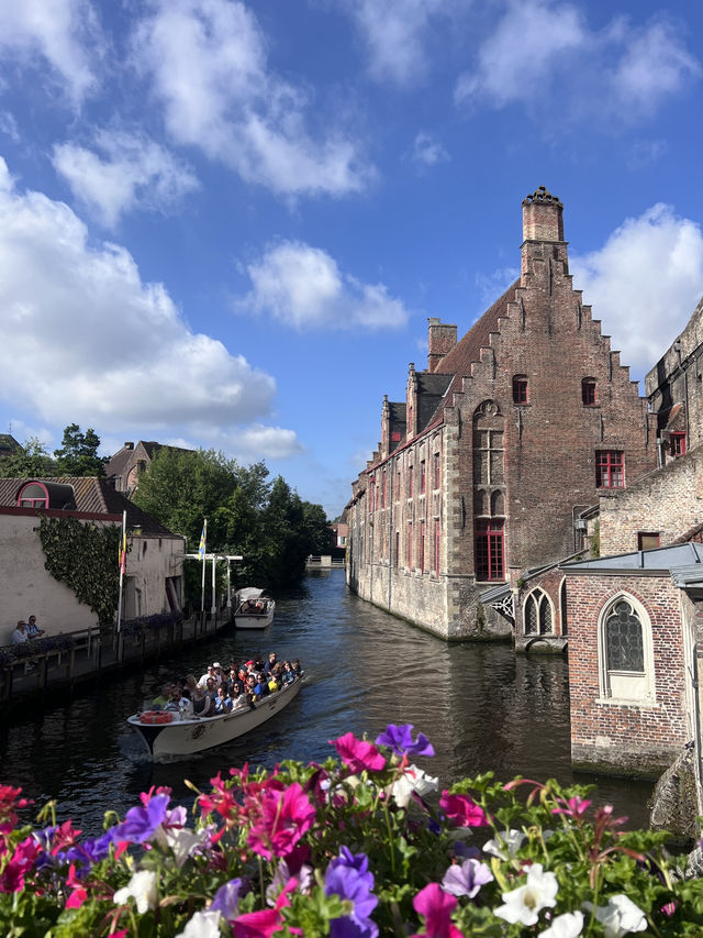 ベルギー・ブルージュ旅行ガイド|“北のヴェネツィア”で中世の街歩きを楽しもう ベルギー・ブルージュ旅行ガイド|“北のヴェネツィア”で中世の街歩きを楽しもう