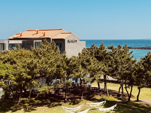 The Signature Infinity Pool Experience
