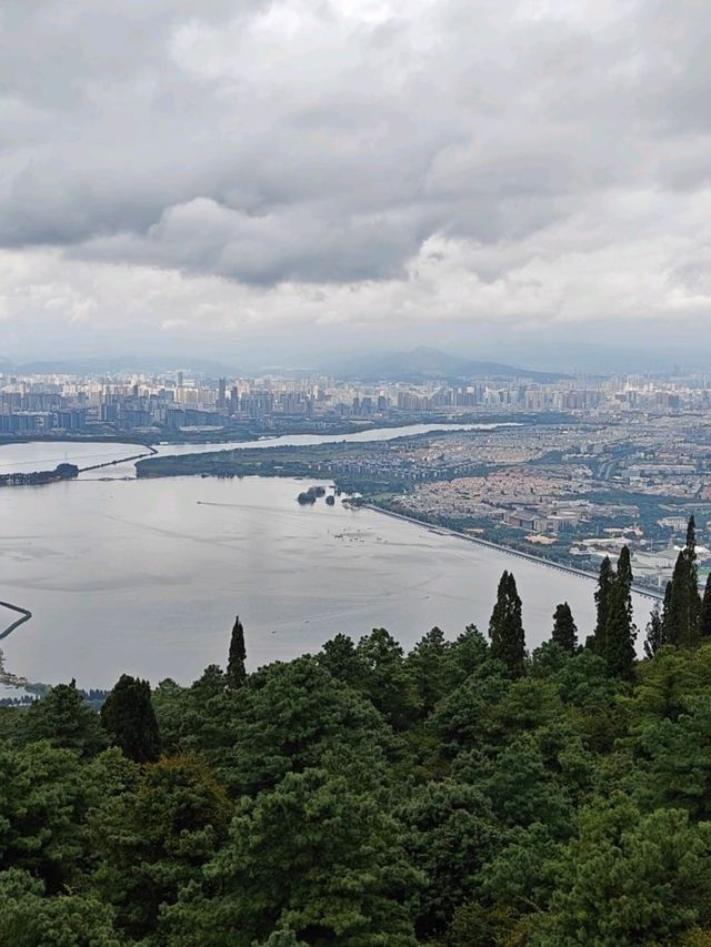 Kunming, the city of eternal spring Kunming, the city of eternal spring