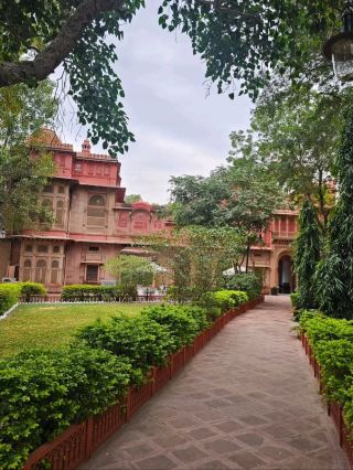 #hellohalloween
🏰 Gajner Palace, Bikaner 🌅

Overlooking the scenic Gajner Lake, Gajner Palace is a majestic blend of Rajput architecture and desert charm. 👑✨ Built as a royal hunting lodge, it now welcomes guests as a heritage hotel with grand courtyards, elegant interiors, and tranquil surroundings. 🌿 Perfect for sunset views, birdwatching, and a royal escape in the heart of Rajasthan. 💖

🕰️ Open 24 Hours (Hotel Guests) | 💰 Heritage stay & dining available
📍 Gajner, Bikaner

#GajnerPalace #RoyalRajasthan #HeritageRetreat #BikanerDiaries #IncredibleIndia


