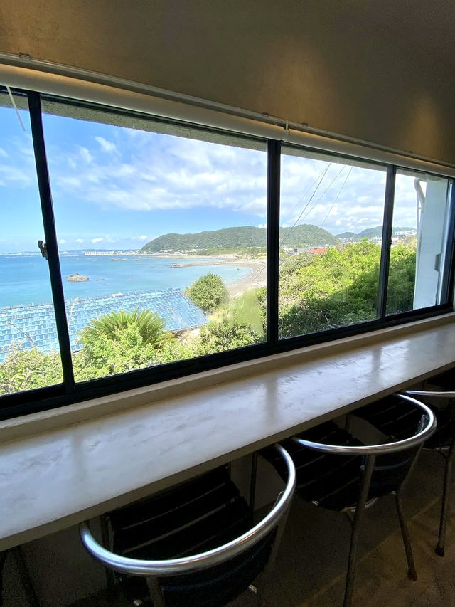 🏍 Muffins by the Sea at Corail Cafe and Labo, Hayama