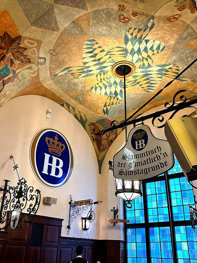 Satisfying lunch at Hofbräuhaus München