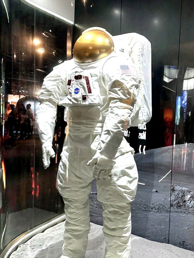 ไปดูมนุษย์อวกาศที่ Hong Kong Space Museum ไปดูมนุษย์อวกาศที่ Hong Kong Space Museum