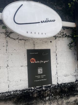 Land House Bakery – คาเฟ่โฮมมี่