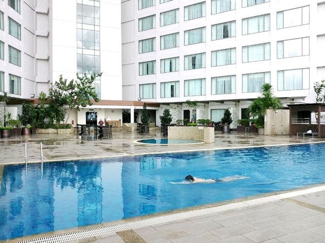Dive into Luxury at Renaissance Johor Bahru! đđš Dive into Luxury at Renaissance Johor Bahru! đđš