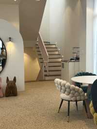 바삭한 굴뚝빵과 여유가 공존하는 베이커리 카페