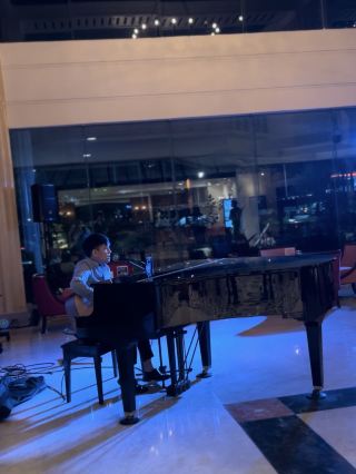 マニラのレトロホテル｜生演奏×マニラ湾｜リラックス系おすすめ宿 。