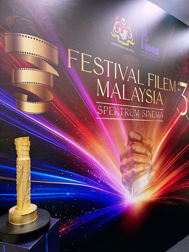 A RARE GLIMPSE INTO MALAYSIA 🇲🇾