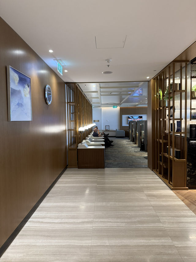 SilverKris Business Class Lounge Sydney