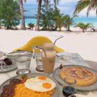 The Sunny Side Cafe Boracay 🍔🍕