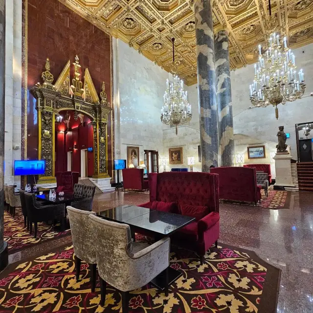 Hilton Moscow Leningradskaya 🏢