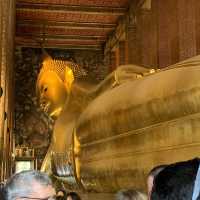 fantastic Wat Phra Chetuphon Temple 
