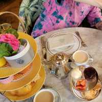 ⭐️品味英式下午茶之旅：在The Ivy Exeter餐廳尋找美食的奢華享受