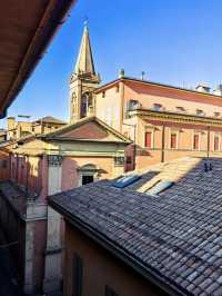 I passed through Bologna on my way to Florence 🇮🇹