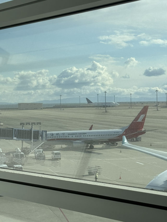 ✈️【搭乗記】上海航空ビジネスクラス FM890便 - 名古屋 → 上海 B737 搭乗レポート