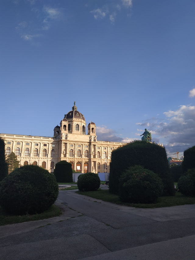 🚶‍♂️ One Day Walking Itinerary in Vienna – Elegance on Foot 🎻🏛️