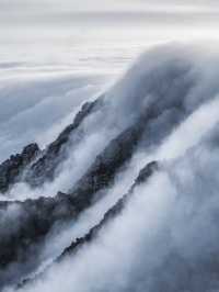 Climbing Dalian’s Dahei Mountain: A Journey Above the Sea and Sky