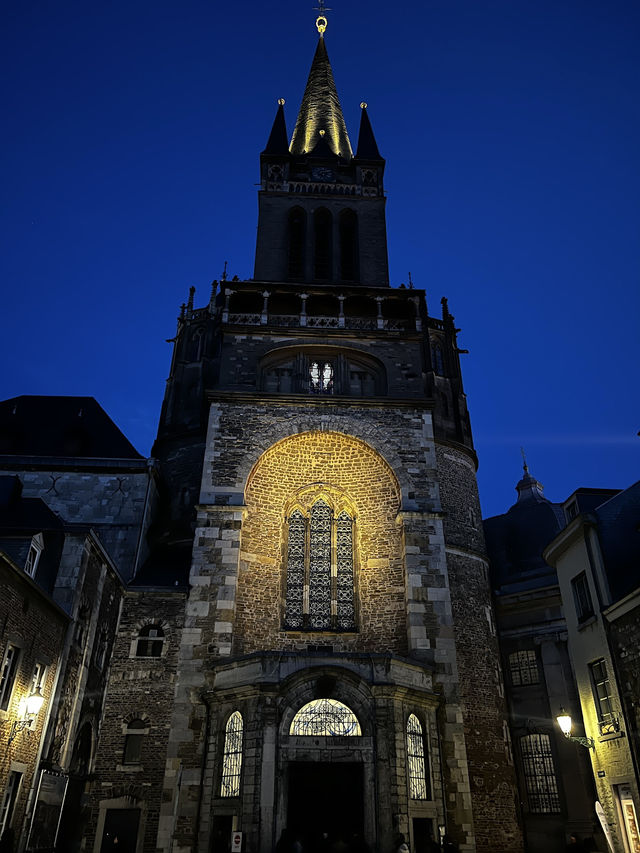 🏰✨ Aachener Dom – Germany’s First UNESCO World Heritage Site and the Heart of European History ✨⛪