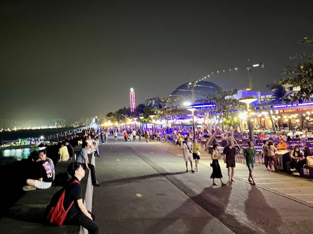 Moonlit Magic at SM Mall of Asia: Night Walk to Remember! 🌴🇵🇭   Moonlit Magic at SM Mall of Asia: Night Walk to Remember! 🌴🇵🇭