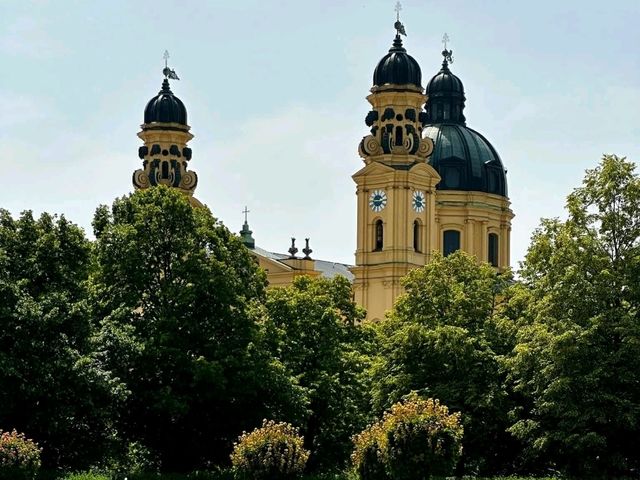 Munich: City of Beer - Top Attractions 🍻