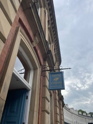 本の大聖堂：ヨークで最も壮大な新しい本屋の内部へ。