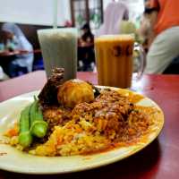 🇲🇾 Deen's Maju: A Flavorful Journey In Georgetown