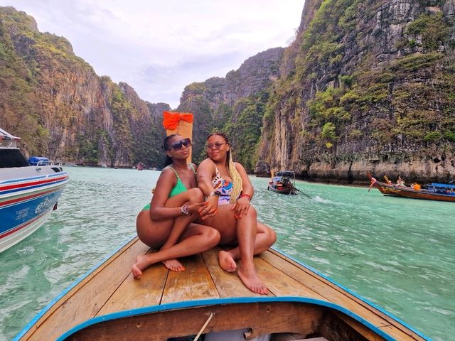 Long tail boat in Phi Phi Island 