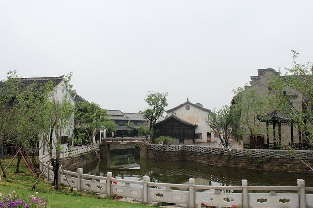 島居度假好去處:鹽城大縱湖東晉水城